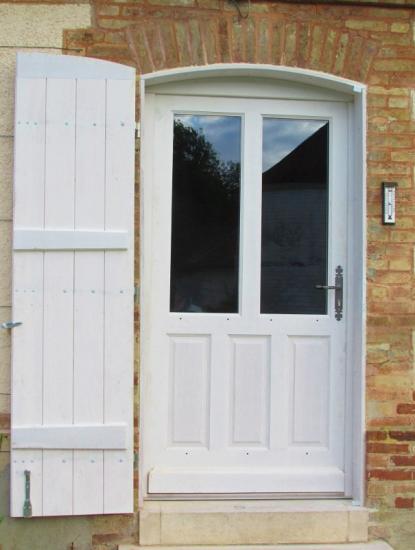 Porte simple semi-vitrée
