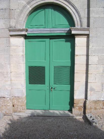 RESTAURATION PORTAIL ANCIEN DOUBLE VANTAUX AVEC IMPOSTE CINTREE